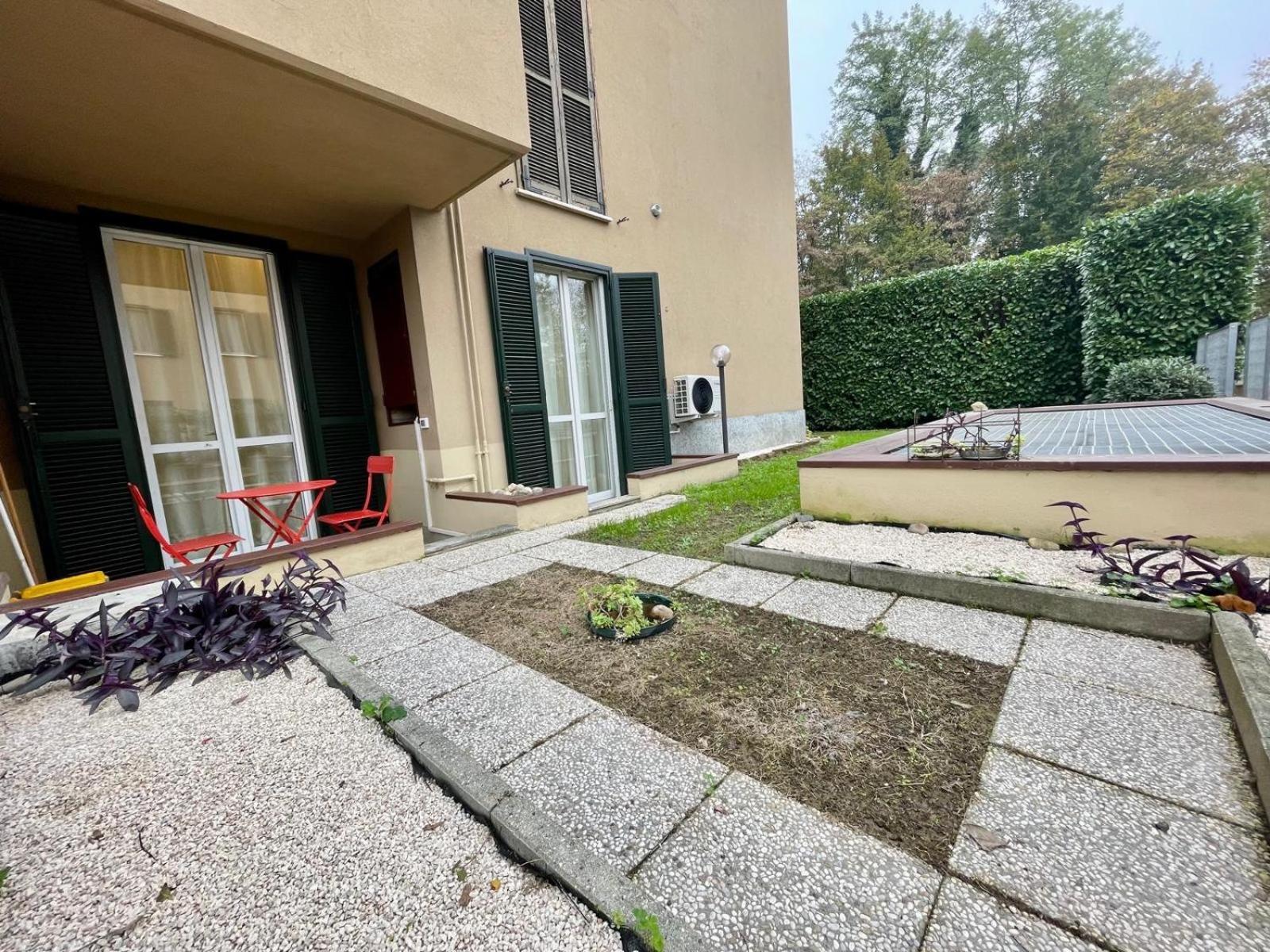 33 Borgo Ticino Lux Free Parking & Private Garden Lägenhet Pavia Exteriör bild